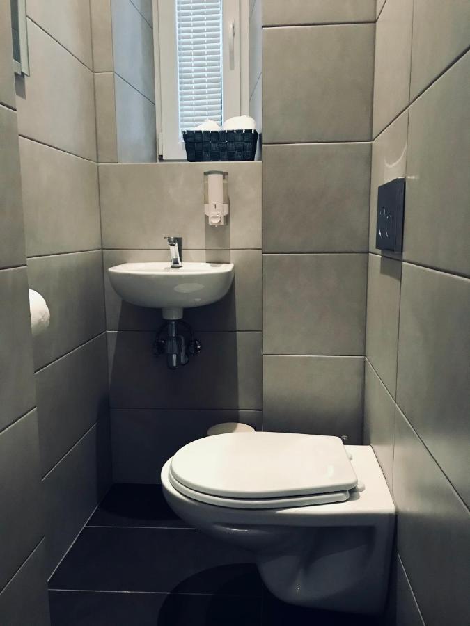 Topolove Rooms & Apartments كراكوفيا المظهر الخارجي الصورة