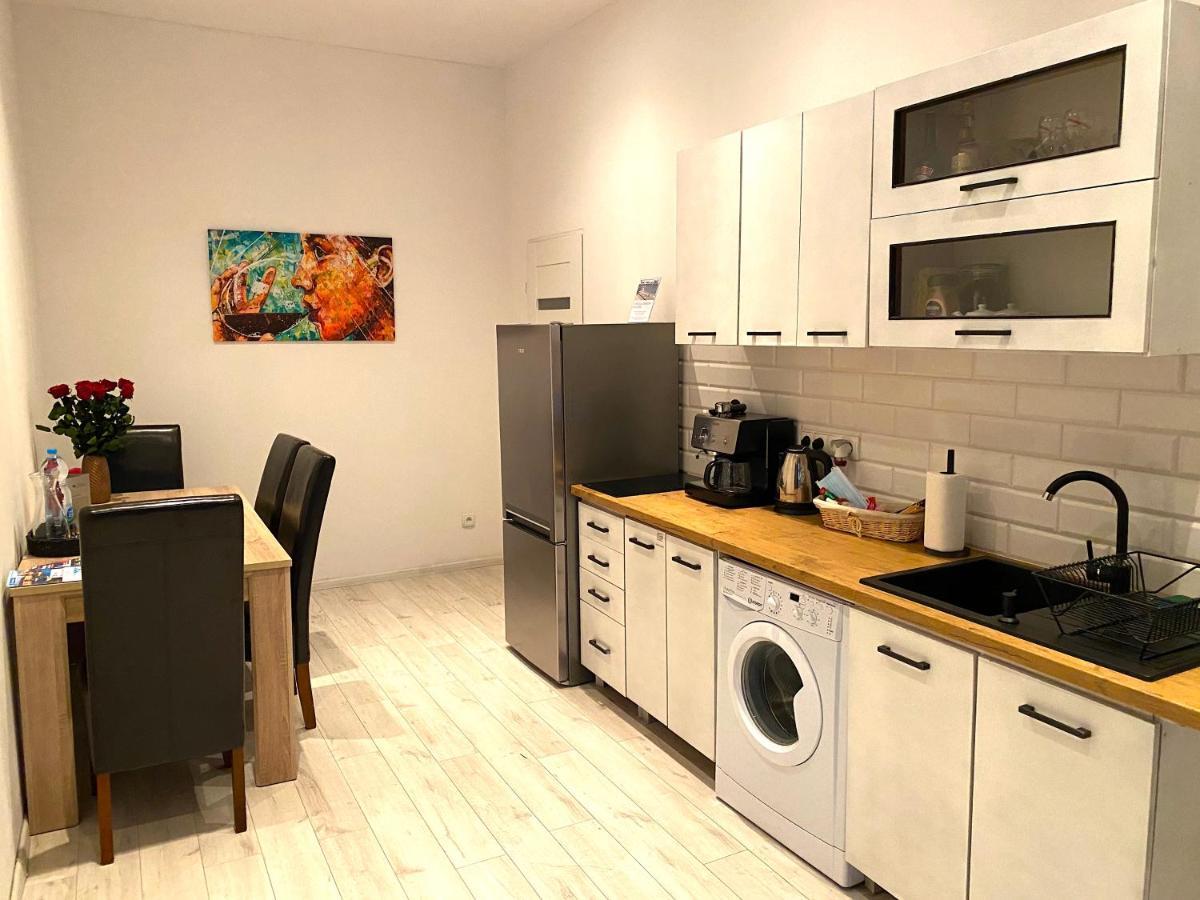 Topolove Rooms & Apartments كراكوفيا المظهر الخارجي الصورة
