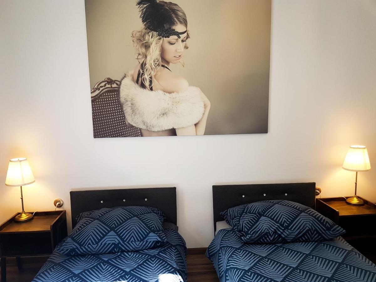 Topolove Rooms & Apartments كراكوفيا المظهر الخارجي الصورة