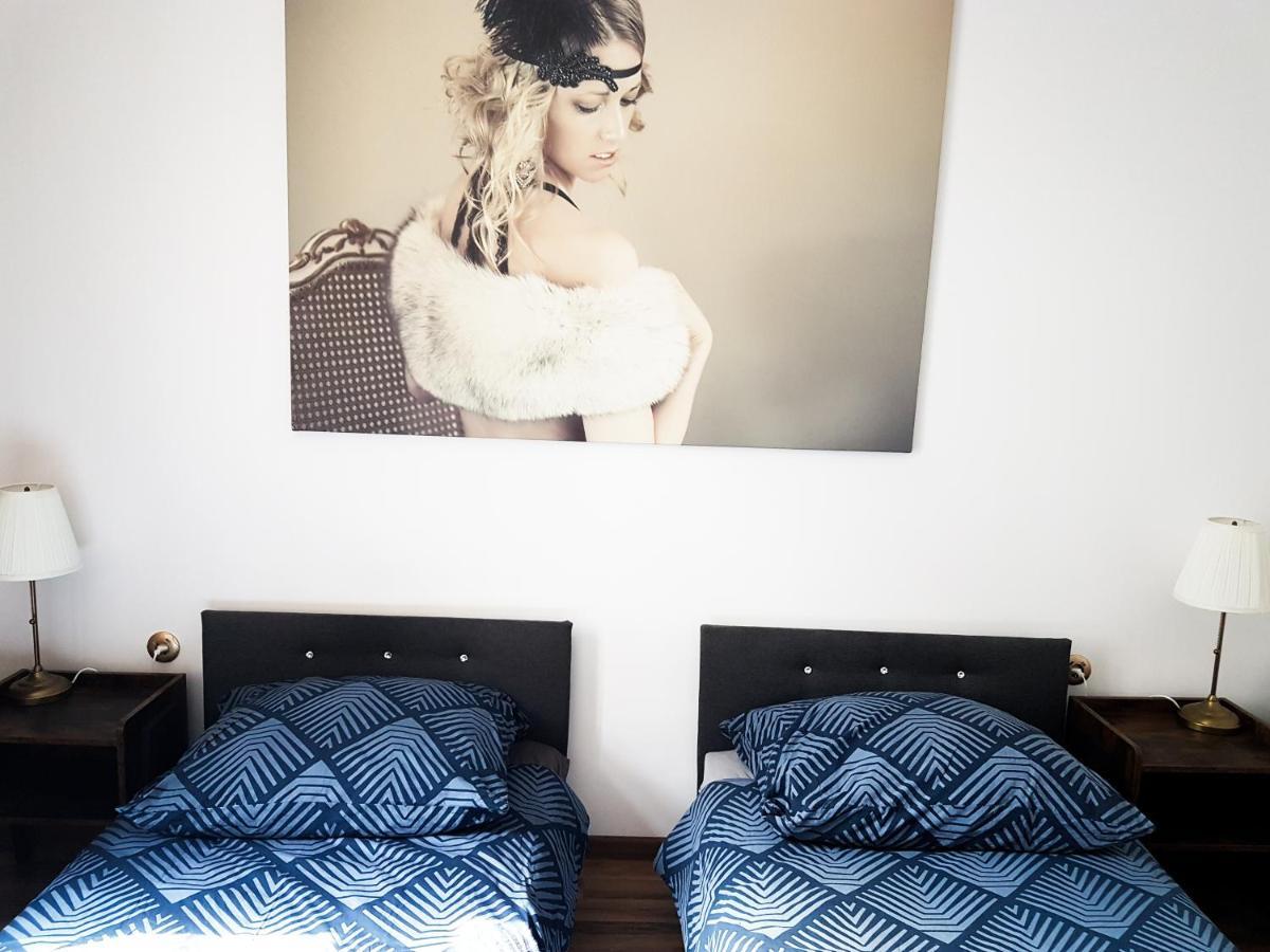 Topolove Rooms & Apartments كراكوفيا المظهر الخارجي الصورة