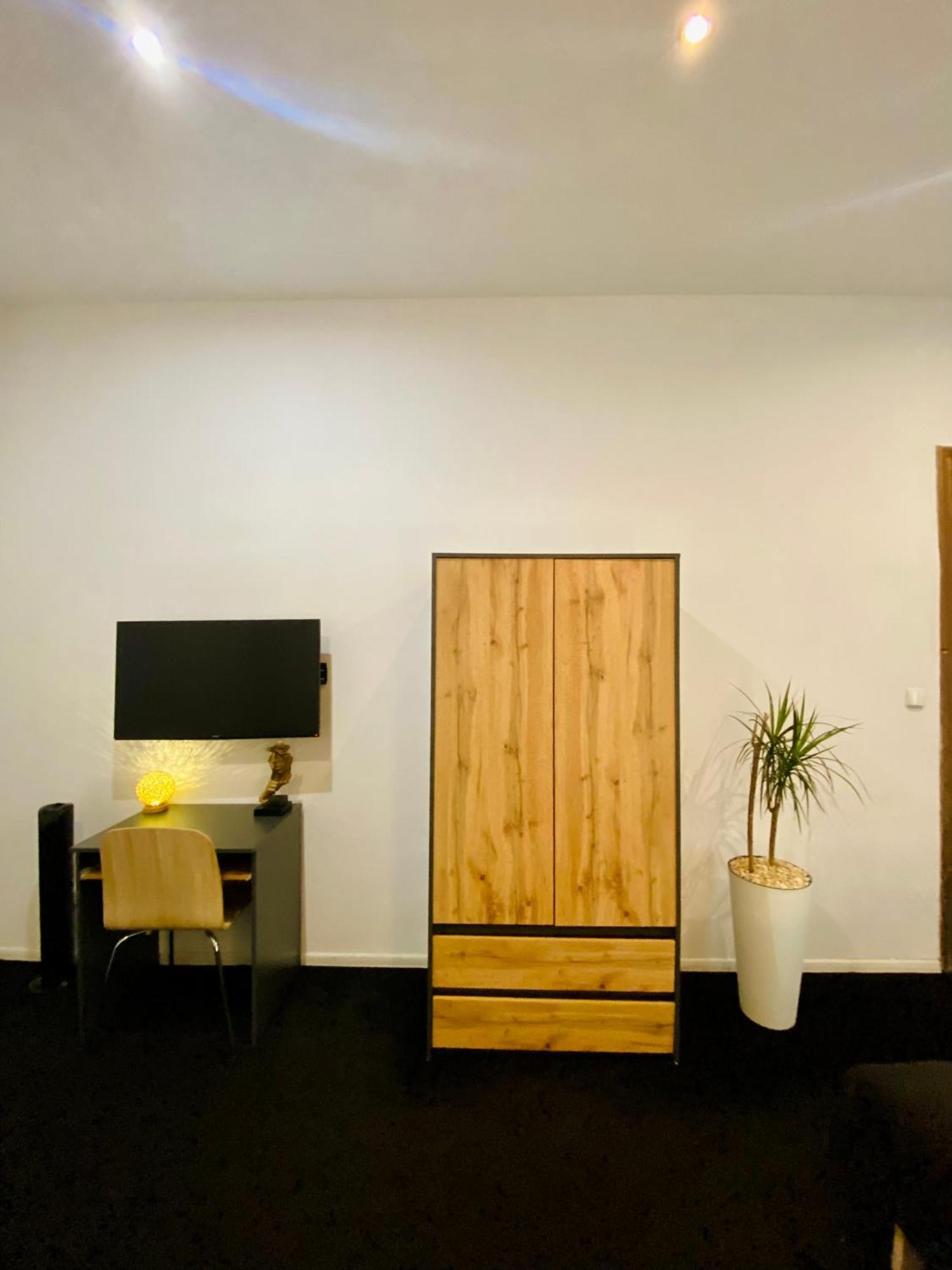 Topolove Rooms & Apartments كراكوفيا المظهر الخارجي الصورة